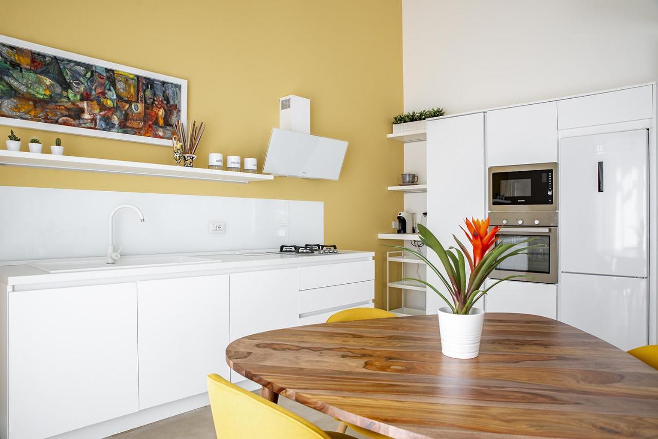 Helios Duplex A Due Passi Da Ortigia By Wonderful Italy Apartamento Syracuse Exterior foto